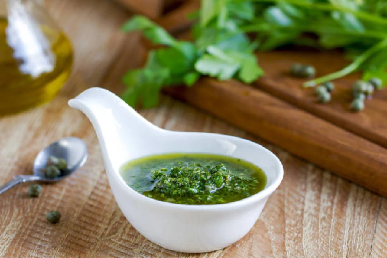 Salsa Verde: Yeşil Biber ve Taze Otlarla Ferahlatıcı Sos Tarifi