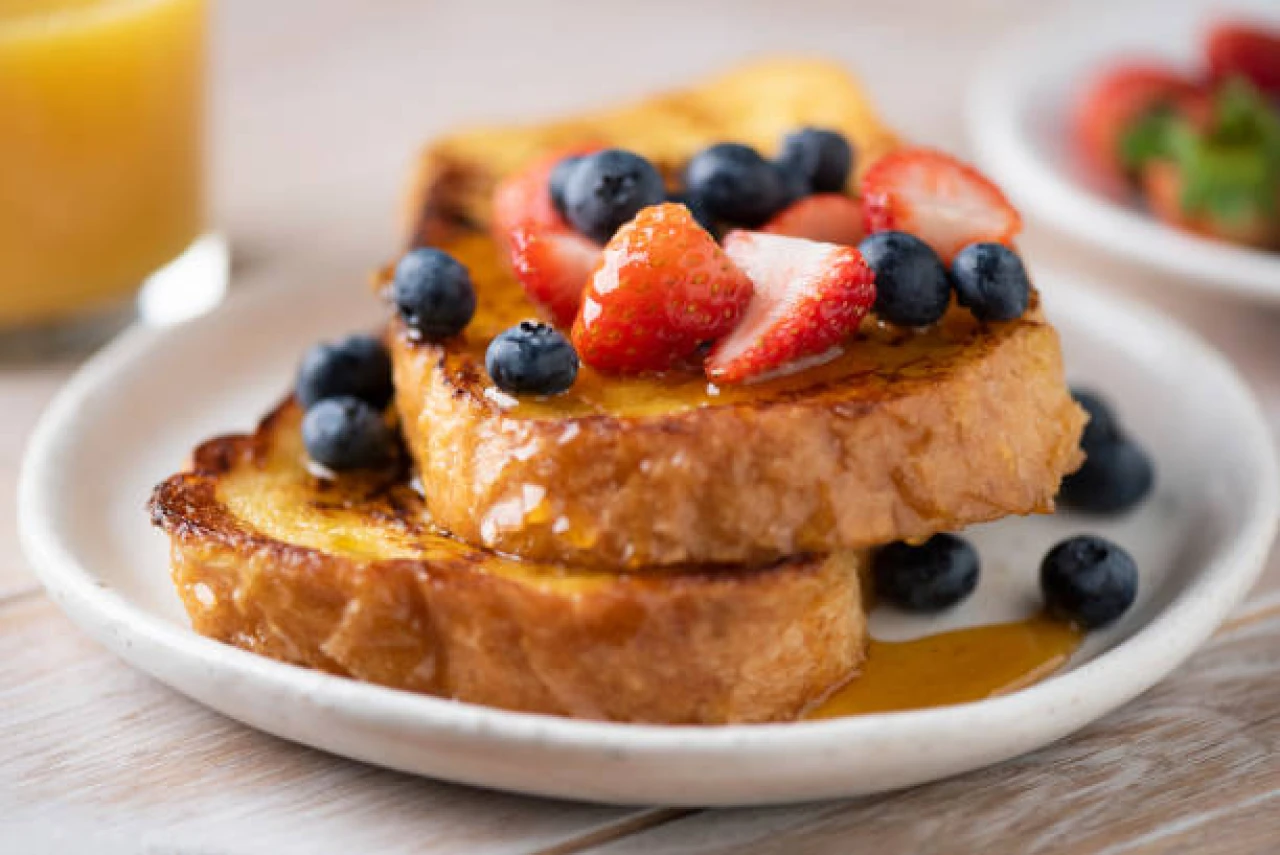 Yumurtalı Ekmek (French Toast) Farklı Versiyonları: Tatlı ve Tuzlu Seçenekler