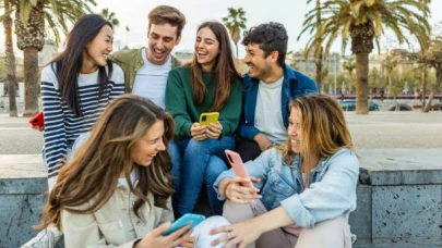 Sosyal Çevreyi Genişletmek: Yeni İnsanlarla Tanışma ve İletişim Önerileri